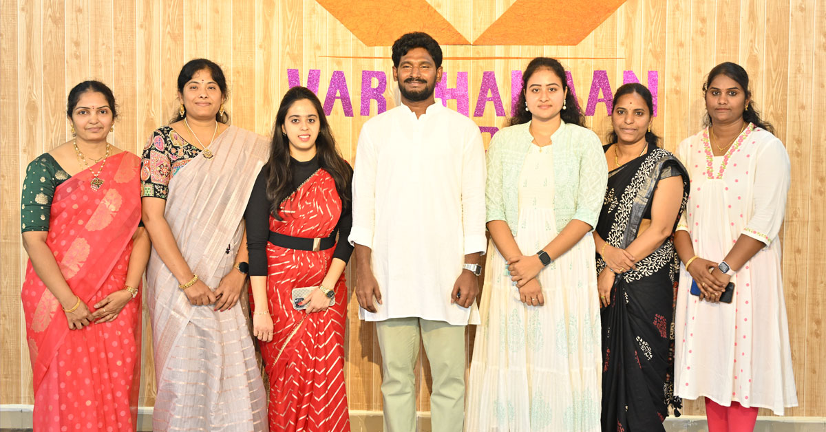 Varthamaan Yoga Team